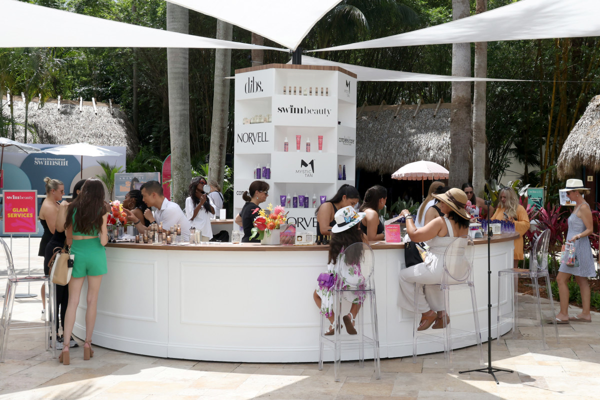 Beauty Bar.